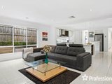 https://images.listonce.com.au/custom/160x/listings/33-freshfield-avenue-mooroolbark-vic-3138/513/01526513_img_07.jpg?oH1gPA1Bebs