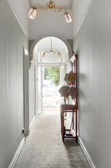 https://images.listonce.com.au/custom/160x/listings/33-gladstone-avenue-armadale-vic-3143/443/00884443_img_04.jpg?xQYisLnETDk