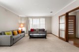 https://images.listonce.com.au/custom/160x/listings/33-hawtin-street-templestowe-vic-3106/038/01622038_img_02.jpg?91akpUL6y1Y