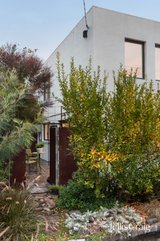 https://images.listonce.com.au/custom/160x/listings/33-henkel-street-brunswick-vic-3056/520/01903520_img_11.jpg?VNcGORbpSHA