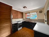 https://images.listonce.com.au/custom/160x/listings/33-keith-court-breakwater-vic-3219/852/01933852_img_12.jpg?hmLcST8kzX4