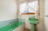 https://images.listonce.com.au/custom/160x/listings/33-kingsley-grove-mount-waverley-vic-3149/748/01681748_img_07.jpg?aTDJ6V6n5As