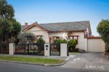 https://images.listonce.com.au/custom/160x/listings/33-lindsay-avenue-murrumbeena-vic-3163/367/01753367_img_01.jpg?pMp88sTWiMw