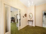 https://images.listonce.com.au/custom/160x/listings/33-macedon-avenue-balwyn-north-vic-3104/629/01684629_img_02.jpg?-_tFvoFBlCM