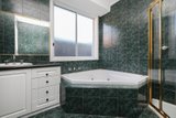 https://images.listonce.com.au/custom/160x/listings/33-maddox-road-newport-vic-3015/382/01680382_img_15.jpg?KGU1z6OHXXo