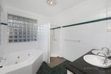 https://images.listonce.com.au/custom/160x/listings/33-maddox-road-newport-vic-3015/382/01680382_img_16.jpg?Vok3XAbEKfM