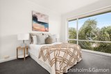 https://images.listonce.com.au/custom/160x/listings/33-milton-street-elwood-vic-3184/558/01794558_img_06.jpg?y6dY_eEEwjQ