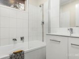 https://images.listonce.com.au/custom/160x/listings/33-newham-way-altona-meadows-vic-3028/615/01202615_img_07.jpg?bRxfcFbAL6g