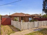 https://images.listonce.com.au/custom/160x/listings/33-newham-way-altona-meadows-vic-3028/684/01202684_img_01.jpg?MxwCfS6NWTI