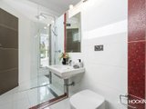 https://images.listonce.com.au/custom/160x/listings/33-queen-street-williamstown-vic-3016/576/01203576_img_08.jpg?BmJumjF5vAA