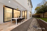 https://images.listonce.com.au/custom/160x/listings/33-ralton-avenue-glen-waverley-vic-3150/512/01976512_img_28.jpg?VvbwXkVvOlY