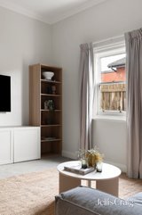https://images.listonce.com.au/custom/160x/listings/33-rossmoyne-street-thornbury-vic-3071/666/01948666_img_04.jpg?qeDMVl-Lzc0