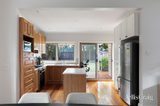 https://images.listonce.com.au/custom/160x/listings/33-rossmoyne-street-thornbury-vic-3071/666/01948666_img_07.jpg?wjkVC0OT-Eo