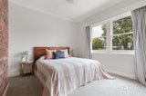 https://images.listonce.com.au/custom/160x/listings/33-rossmoyne-street-thornbury-vic-3071/666/01948666_img_14.jpg?57-phZ3BRFo