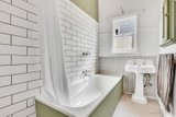 https://images.listonce.com.au/custom/160x/listings/33-ryan-street-brunswick-east-vic-3057/028/01687028_img_03.jpg?bMhjpveCpQc