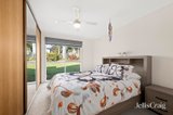 https://images.listonce.com.au/custom/160x/listings/33-sheldon-avenue-mooroolbark-vic-3138/686/01895686_img_06.jpg?WhNc_KIrEow
