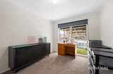 https://images.listonce.com.au/custom/160x/listings/33-sheldon-avenue-mooroolbark-vic-3138/686/01895686_img_08.jpg?VO1foPpVfoA