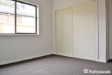 https://images.listonce.com.au/custom/160x/listings/33-tanika-circuit-croydon-vic-3136/300/01910300_img_02.jpg?UWn9qzyQkHI