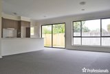 https://images.listonce.com.au/custom/160x/listings/33-tanika-circuit-croydon-vic-3136/300/01910300_img_09.jpg?lGbJ0XfdR-w