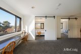 https://images.listonce.com.au/custom/160x/listings/33-tweddle-lane-woodend-vic-3442/623/01782623_img_14.jpg?uZ0agmH9O-8