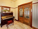 https://images.listonce.com.au/custom/160x/listings/33-vautier-street-elwood-vic-3184/735/01793735_img_06.jpg?g3kqbrods-g