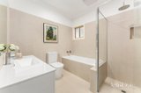 https://images.listonce.com.au/custom/160x/listings/33-velma-grove-ringwood-east-vic-3135/505/01951505_img_08.jpg?VOB7gO60K-A