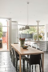 https://images.listonce.com.au/custom/160x/listings/33-wheatland-road-malvern-vic-3144/083/01682083_img_03.jpg?0F_J-dYpdsM