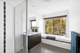 https://images.listonce.com.au/custom/160x/listings/33-white-gum-drive-hamlyn-heights-vic-3215/770/01597770_img_16.jpg?ECvMDYyrHq8