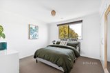 https://images.listonce.com.au/custom/160x/listings/33-white-gum-drive-hamlyn-heights-vic-3215/770/01597770_img_18.jpg?46krnQXWVVg