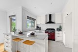 https://images.listonce.com.au/custom/160x/listings/331-ella-grove-chelsea-vic-3196/835/01604835_img_04.jpg?pG1SpJRdqAA