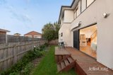 https://images.listonce.com.au/custom/160x/listings/331-remington-drive-glen-waverley-vic-3150/991/01891991_img_13.jpg?Fi0hkMG5RTk