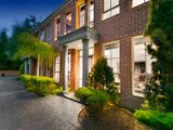 https://images.listonce.com.au/custom/160x/listings/3310-cotham-road-kew-vic-3101/237/01685237_img_02.jpg?RWgGfqnDgU4