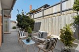 https://images.listonce.com.au/custom/160x/listings/332-bay-street-brighton-vic-3186/233/01982233_img_07.jpg?Y5e1Z-6rVmM
