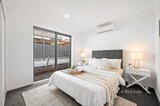 https://images.listonce.com.au/custom/160x/listings/332-felix-grove-mooroolbark-vic-3138/726/01735726_img_14.jpg?gGPQF9WLKCA