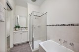 https://images.listonce.com.au/custom/160x/listings/3328-waverley-road-mount-waverley-vic-3149/386/01546386_img_06.jpg?07RPQlHppE0