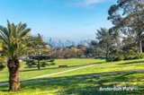 https://images.listonce.com.au/custom/160x/listings/333-anderson-road-hawthorn-east-vic-3123/000/01915000_img_11.jpg?KOZvAgSF3YY