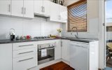 https://images.listonce.com.au/custom/160x/listings/333-bevan-street-albert-park-vic-3206/523/01571523_img_09.jpg?JVS8aL1jKpM