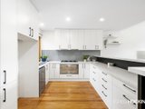 https://images.listonce.com.au/custom/160x/listings/333-douglas-parade-newport-vic-3015/868/01203868_img_04.jpg?1NO_ELK3CEI