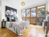 https://images.listonce.com.au/custom/160x/listings/333-douglas-parade-newport-vic-3015/868/01203868_img_08.jpg?srRJgY7iNms