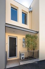 https://images.listonce.com.au/custom/160x/listings/333-young-street-fitzroy-vic-3065/881/01644881_img_12.jpg?hXGtcmCnObI