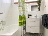 https://images.listonce.com.au/custom/160x/listings/334-mitchell-street-northcote-vic-3070/981/01767981_img_02.jpg?b-RnMq2t_Ks