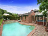 https://images.listonce.com.au/custom/160x/listings/336-balwyn-road-balwyn-north-vic-3104/473/01684473_img_07.jpg?GDphq6Qa2oA