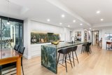 https://images.listonce.com.au/custom/160x/listings/336-esplanade-brighton-vic-3186/210/01927210_img_11.jpg?R4L03BzchJI
