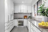https://images.listonce.com.au/custom/160x/listings/336-hartington-street-kew-vic-3101/533/01403533_img_03.jpg?9ppjWXrNZBI