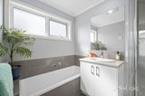 https://images.listonce.com.au/custom/160x/listings/3376-maroondah-highway-healesville-vic-3777/163/01775163_img_10.jpg?IULFmwMESNE