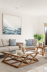 https://images.listonce.com.au/custom/160x/listings/338-embankment-grove-chelsea-vic-3196/038/01862038_img_05.jpg?SaE66RWTnFY