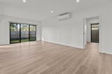 https://images.listonce.com.au/custom/160x/listings/338-lee-ann-crescent-croydon-vic-3136/530/01825530_img_06.jpg?lLsa8iHcQ64