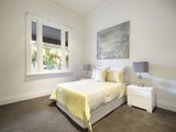 https://images.listonce.com.au/custom/160x/listings/338-montague-street-albert-park-vic-3206/422/01942422_img_06.jpg?e4HYXMWwAuI