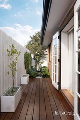 https://images.listonce.com.au/custom/160x/listings/3381-clarke-street-northcote-vic-3070/231/01871231_img_18.jpg?GPh6YxjEnoI