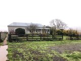 https://images.listonce.com.au/custom/160x/listings/339-boundary-road-lancefield-vic-3435/550/01561550_img_13.jpg?f9a6Xu3YA6k